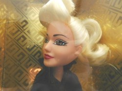 10'' PLATINUM BLONDE GWEN STEFANI DOLL  WORLD TOUR 2007 NIB